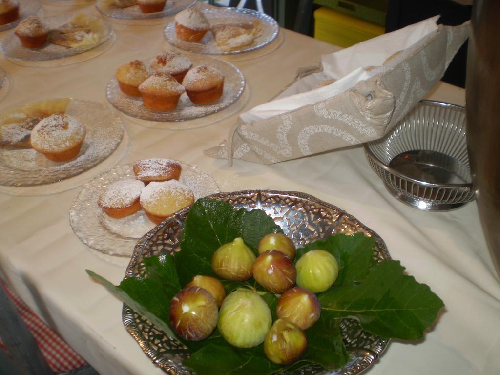 Il Giardino Di Emilio Bed & Breakfast Marrùbiu Eksteriør bilde
