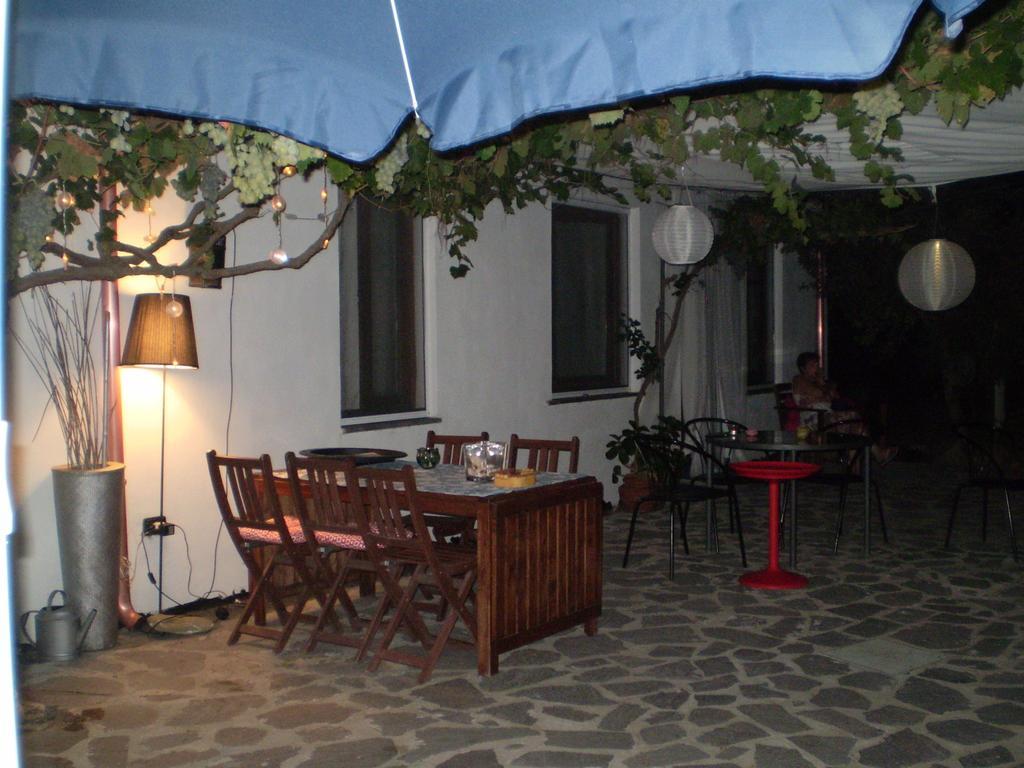 Il Giardino Di Emilio Bed & Breakfast Marrùbiu Rom bilde